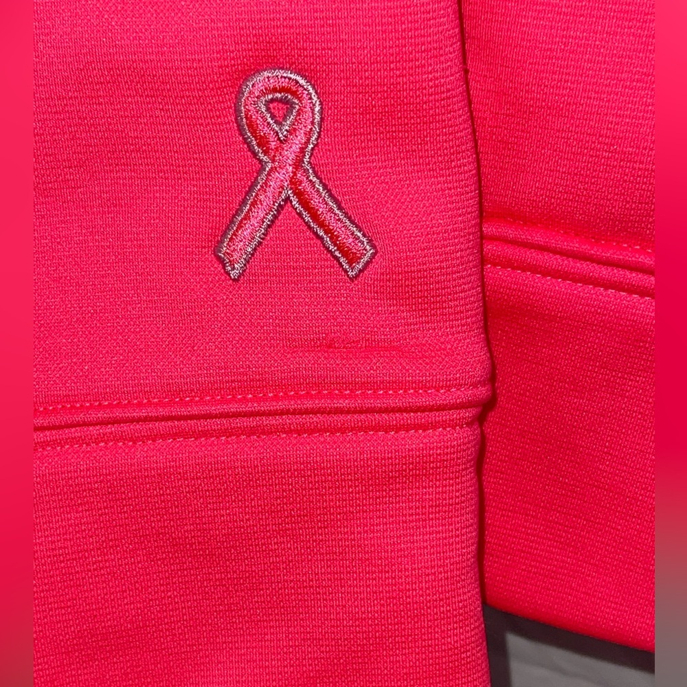 Under Armor Coldgear pink & camo hoodie. Size large GUC-see photos - Picture 10 of 11